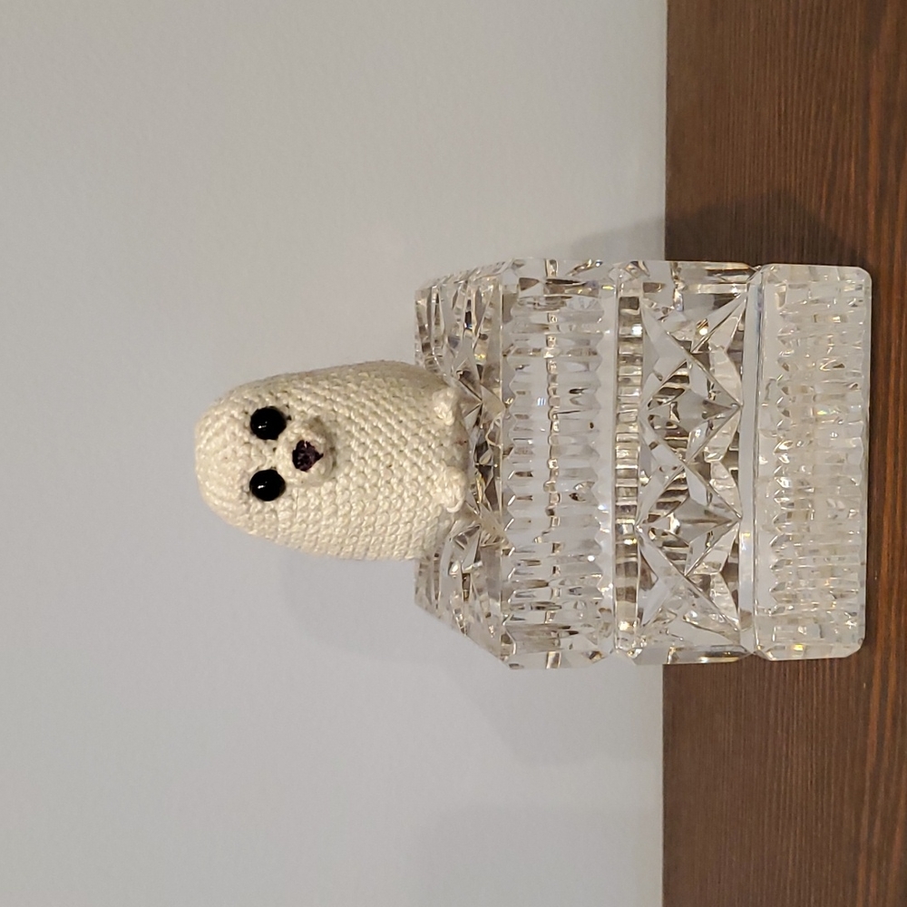 🎁 Mini Amigurumi 1.75" Egg Dog